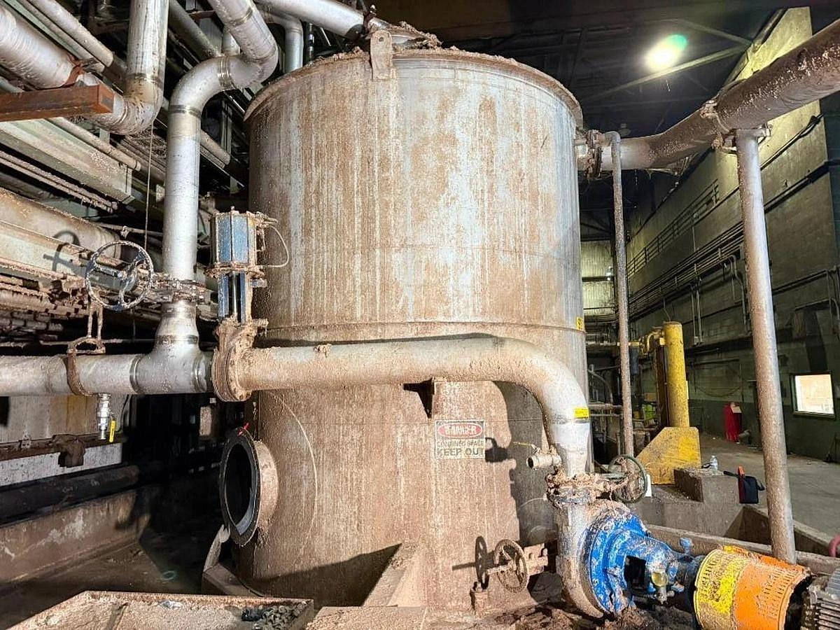 Used 7,600 GALLON 10' DIAMETER X 13' TALL L316 STAINLESS STEEL TANK