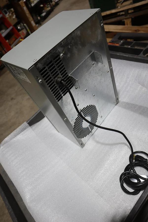 Hoffman Genesis McLean M17 Air Conditioner Model M17-0216-G009 NEW IN BOX #HP180