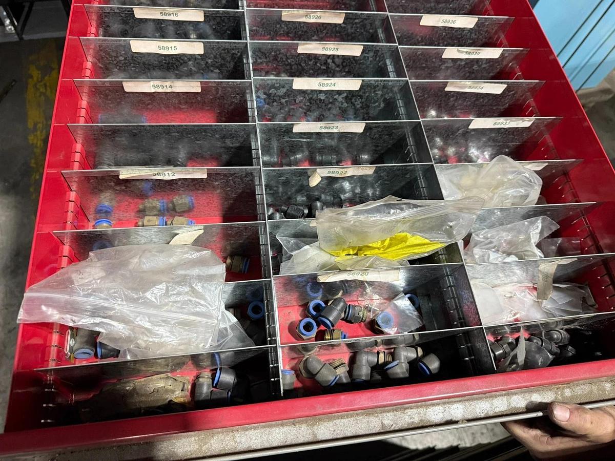 Used VIDMAR STYLE 9 DRAWER CABINET  (NO CONTENTS)