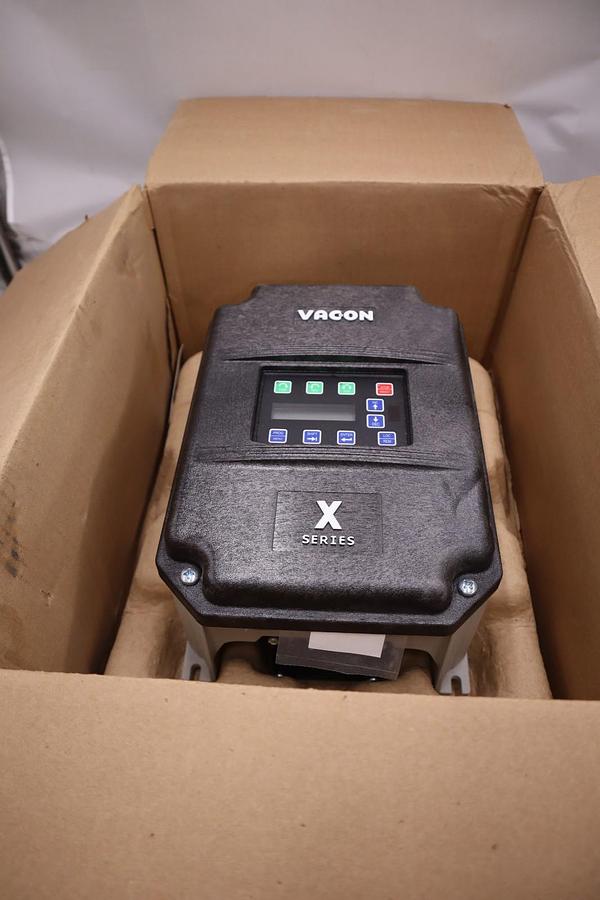 DANFOSS VACON X4C2S050C VARIABLE FREQUENCY DRIVE 136F0600 CONSTANT STK H1108