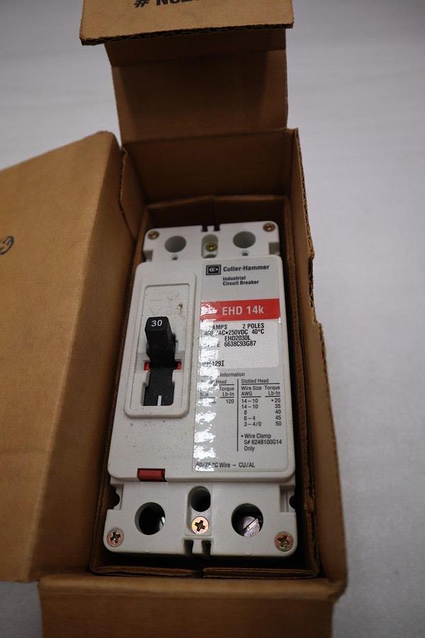 Used NEW EATON CORPORATION EHD2030L THERMAL-MAGNETIC CIRCUIT BREAKER STOCK 2587C
