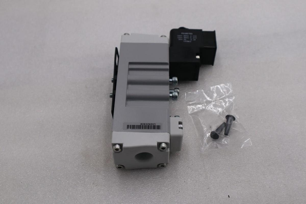 PARKER 145PSIG 120/60VAC 4:1VA PNEUMATIC SOLENOID VALVE NIB H11WXBBL53C STK L538
