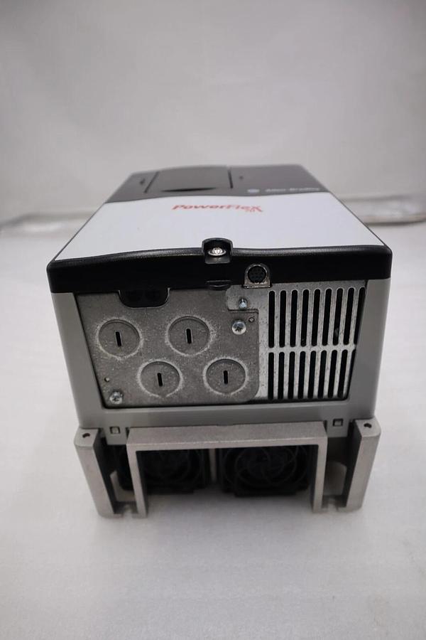 Allen Bradley 20AD014A0AYNANC0 Powerflex 70 AC Drive Normal Duty 10HP STK 5544