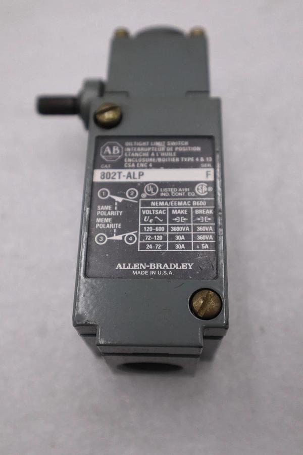 NEW OPEN BOX AB ALLEN BRADLEY 802T-ALP LIMIT SWITCH SER.J 802TALP STK L84C
