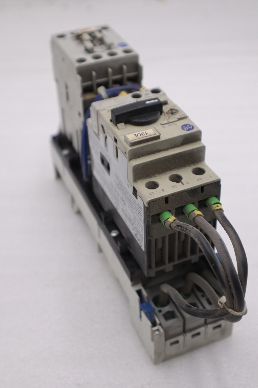 Used ALLEN BRADLEY 140M-D8E-C16 CIRCUIT BREAKER WITH 100-C23*10 CONTACTOR STOCK 4824A