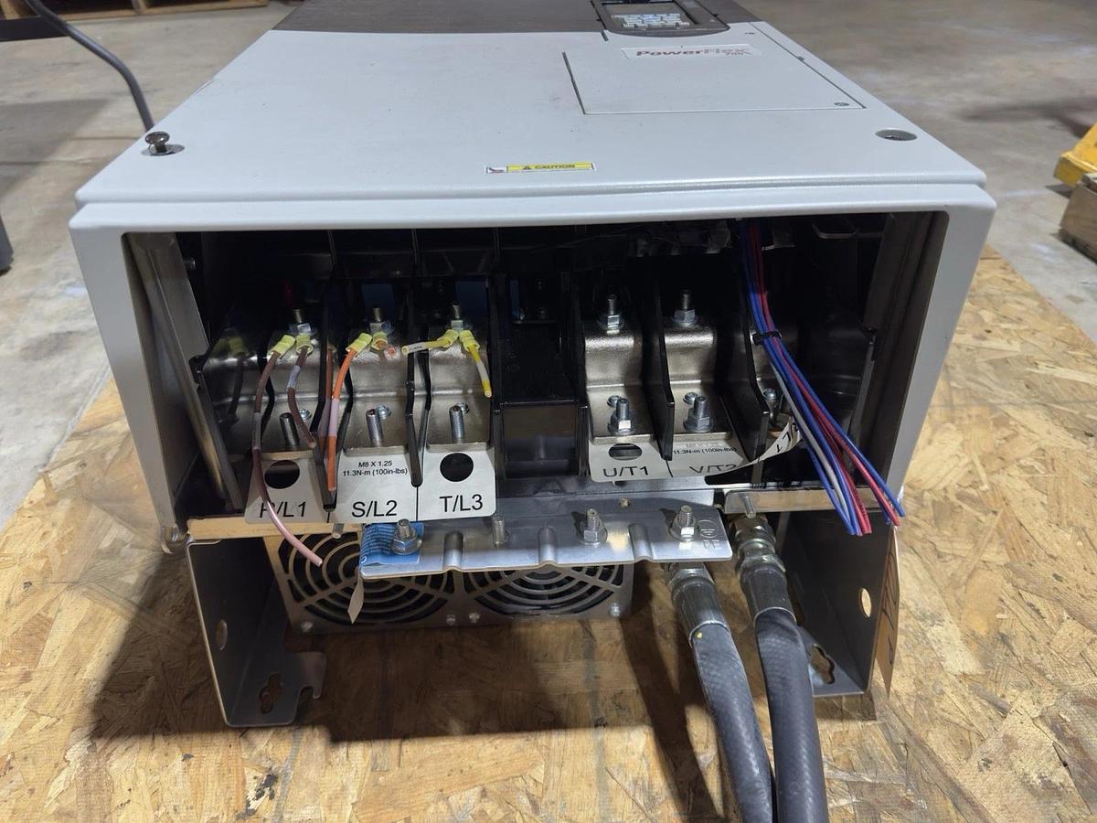 Used ALLEN BRADLEY 20GWANC415AN6VNHN8-RW AC DRIVE LIQUID COOLED 3 PHASE OUTPUT #S682