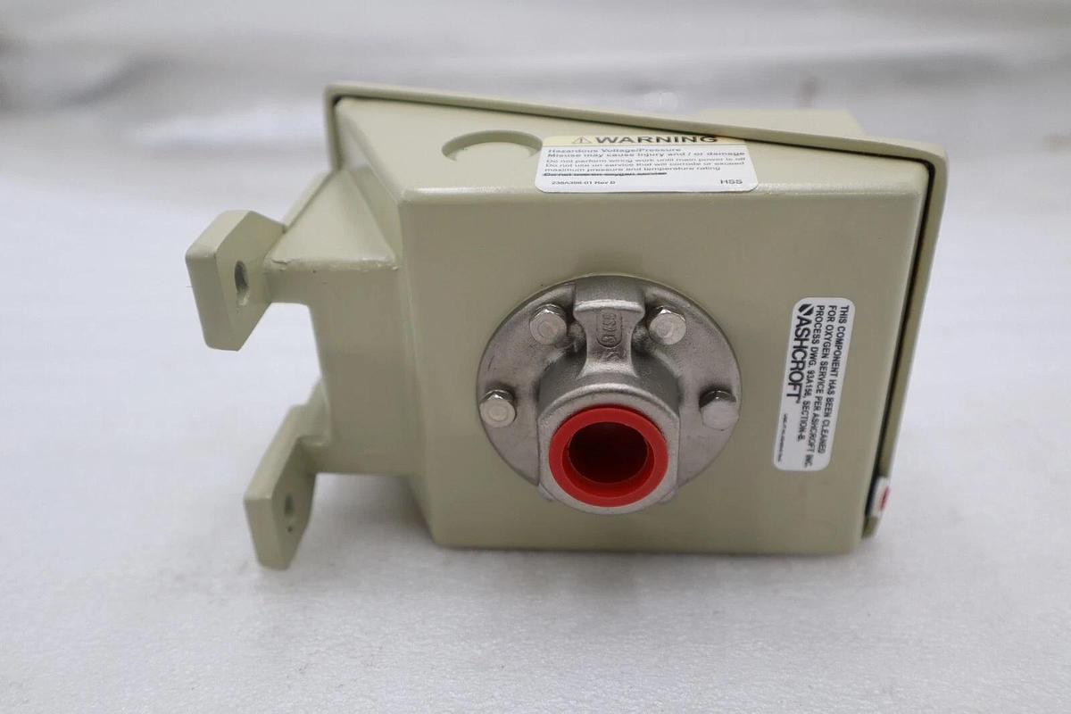 ASHCROFT LPSN4PV07 XCHCYFMK36B Pressure Switch 15psi 5A STOCK H1149