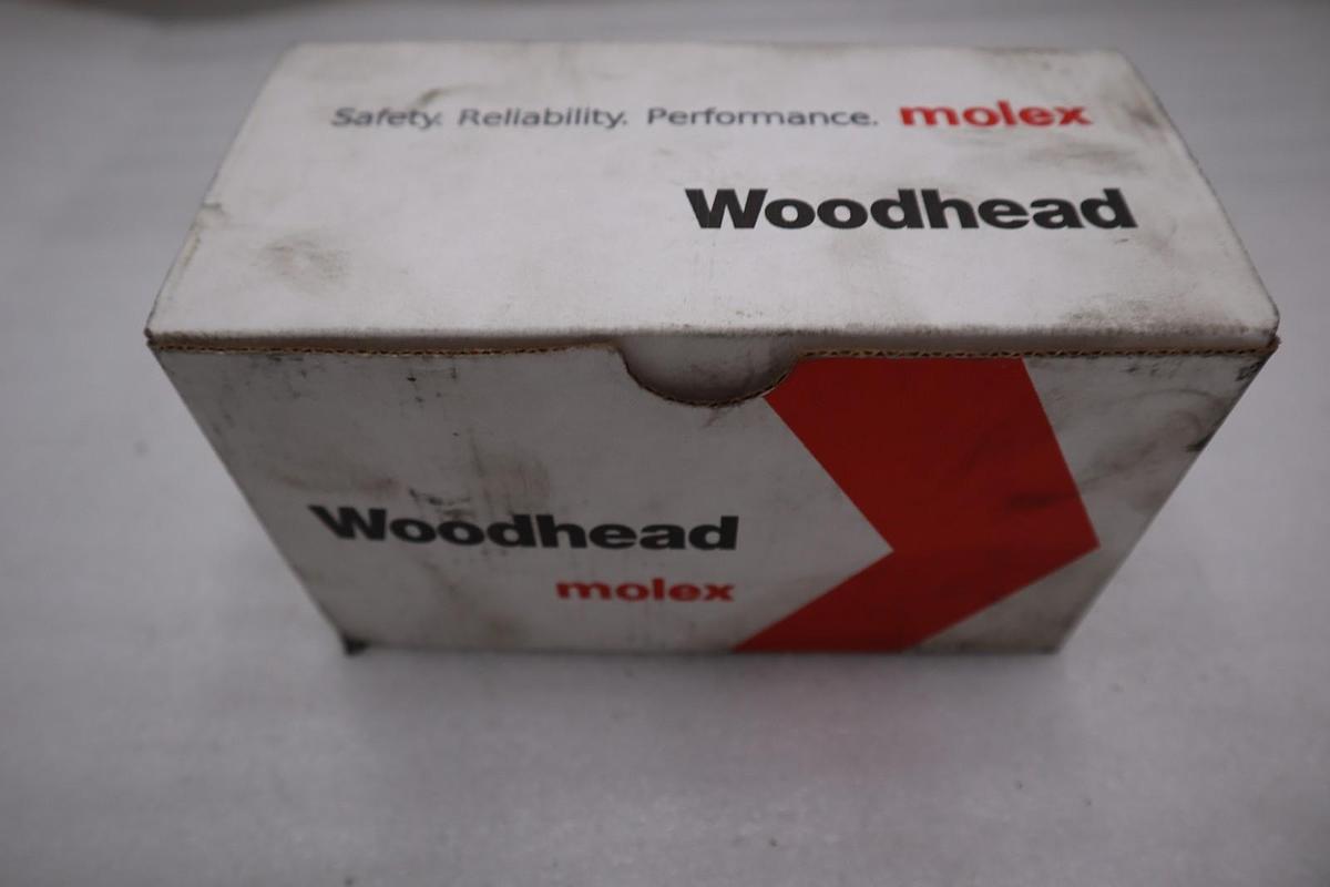 Used NEW OPEN BOX DANIEL WOODHEAD WATERTITE TURNEX PLUG 1301470081 STK 5546CC