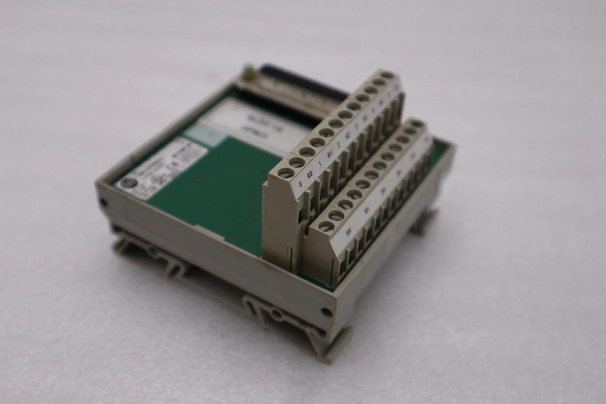 Used AB Allen Bradley Input Interface Module 1492-AIFM6S-3 1492AIFM6S3 STK H1416A