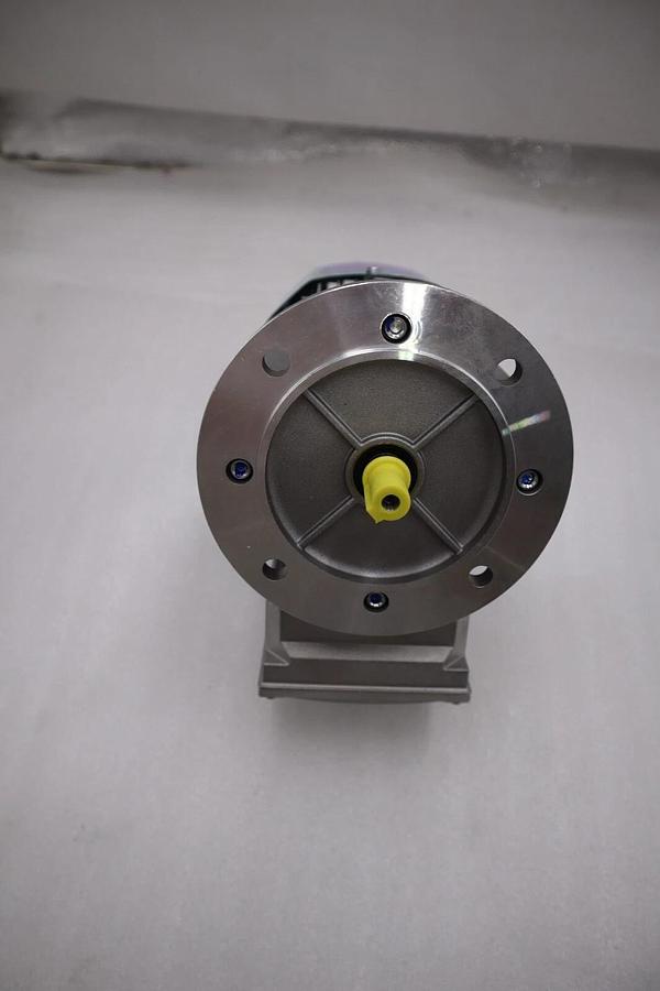 Used NEW BONFIGLIOLI BN63B4 FD 0.18KW 1320 min/1 #H784