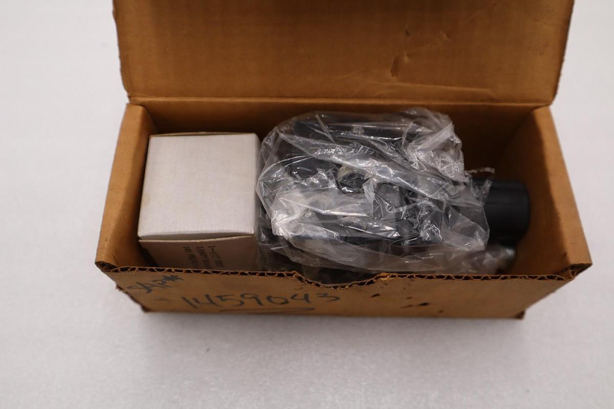 NEW PARKER R75-03CG PNEUMATIC REGULATOR 0-125 PSIG 3/8 INCH STOCK H909A