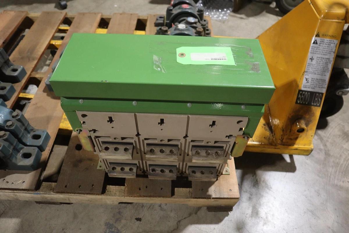 Used SQUARE D MP20H2 MASTERPACT CIRCUIT BREAKER 2000 STOCK CC59