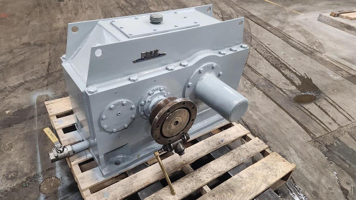 Used FALK ENCLOSED GEAR DRIVE SPEED REDUCER 5.643 RATIO 2090Y1-LD