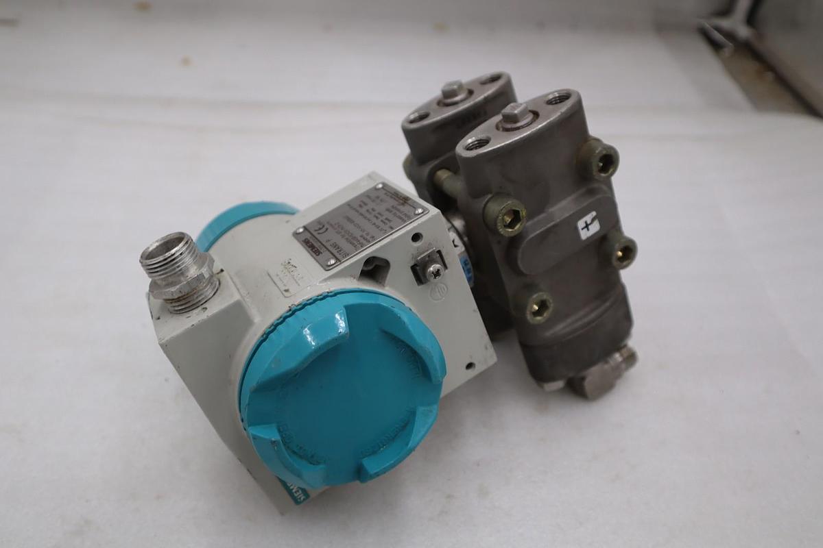 Used SIEMENS 7MF4433-1CA20-1NC6-Z SITRANS P DIFFERENTIAL PRESSURE TRANSMITTER GF1108