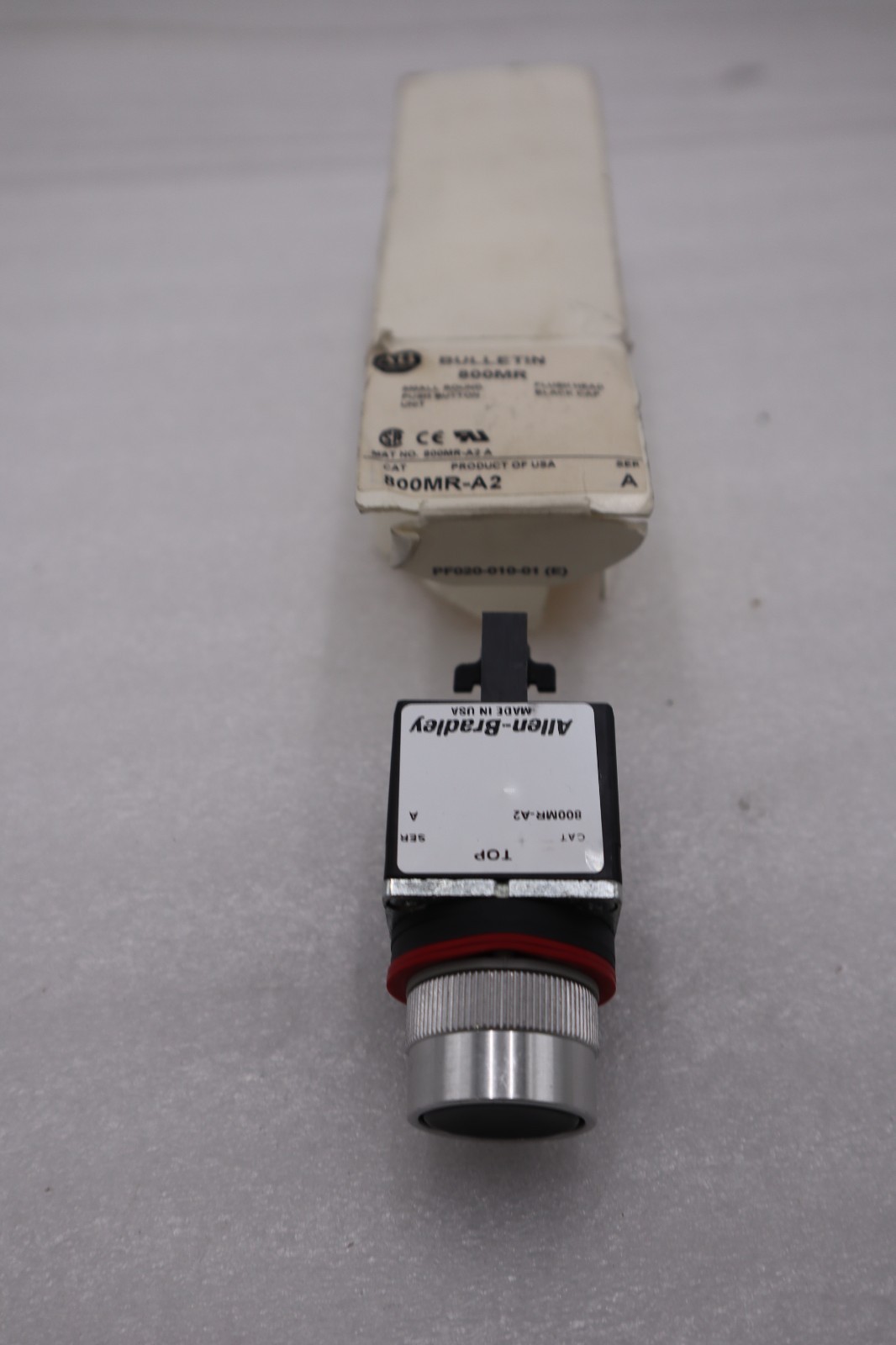 Used NEW OPEN BOX AB Allen-Bradley 800MR-A2 Pushbutton / Pilot Device STOCK H1238A