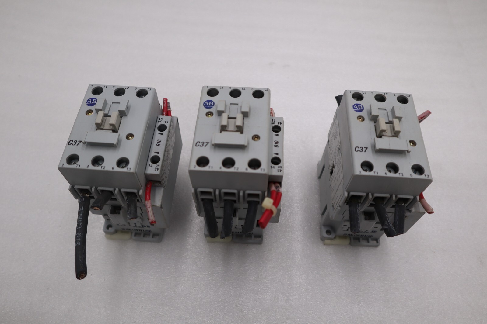 Used ALLEN BRADLEY 100-C37*00 /B CONTACTOR AB STOCK K-441-A