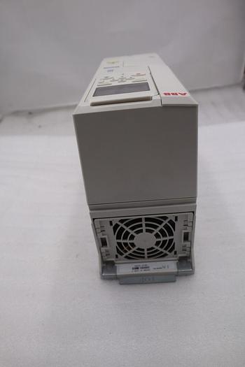 ABB ACH580-01-07A6-4 Drive INPUT 3PH 400/480VAC 50/60HZ 7.6AMP 5HP STOCK 2058-A