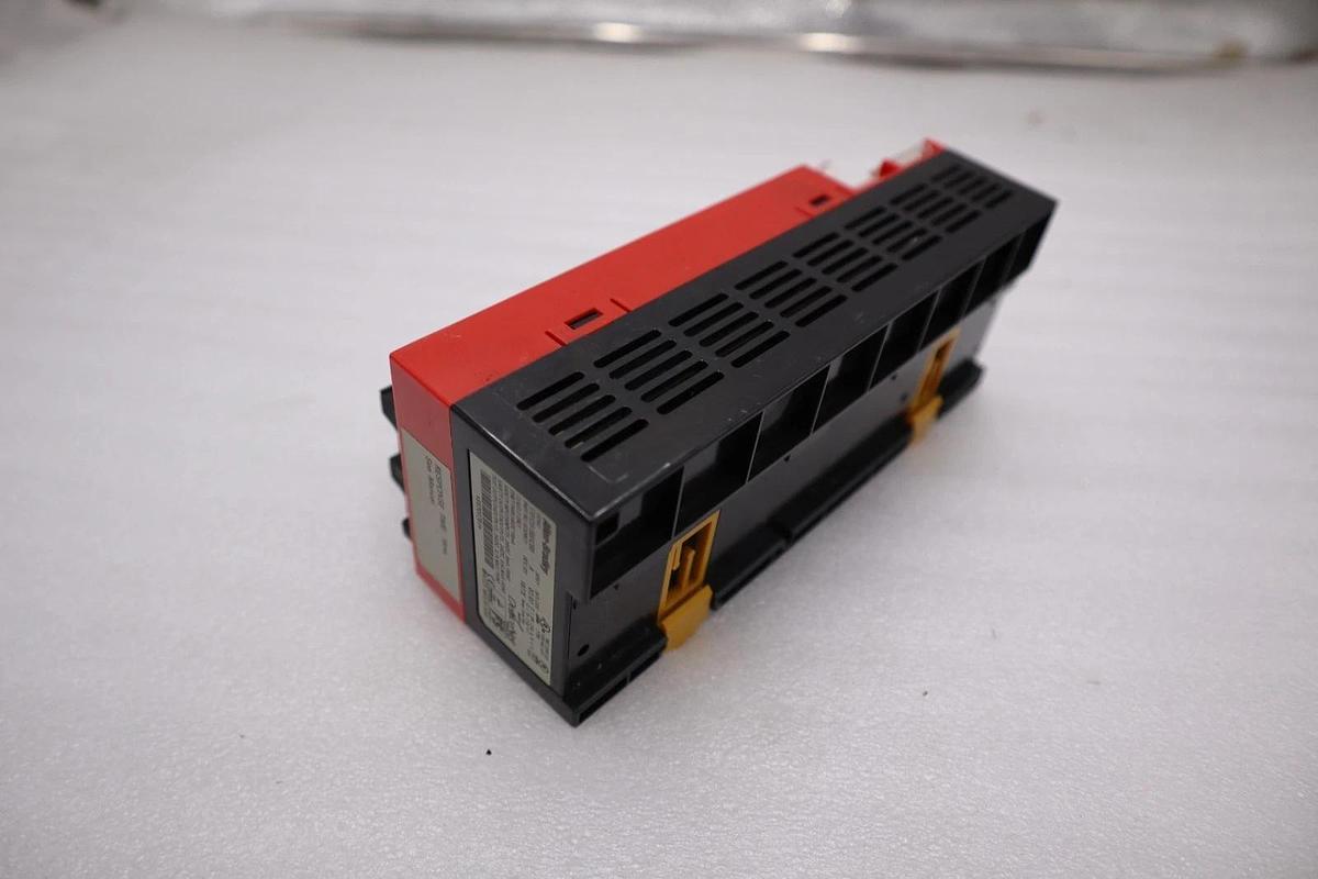 Used AB ALLEN BRADLEY 1791DS-IB8X0B8 I/O MODULE STOCK H1814