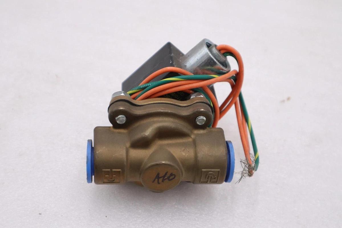 PARKER Brass 06F22C2140AAF4C05 Solenoid Valve NEW OPEN BOX STK L85C