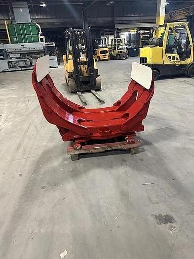 Used 2017 BOLZONI AURAMO ARC-100-1660PE 60 INCH PAPER ROLL CLAMP