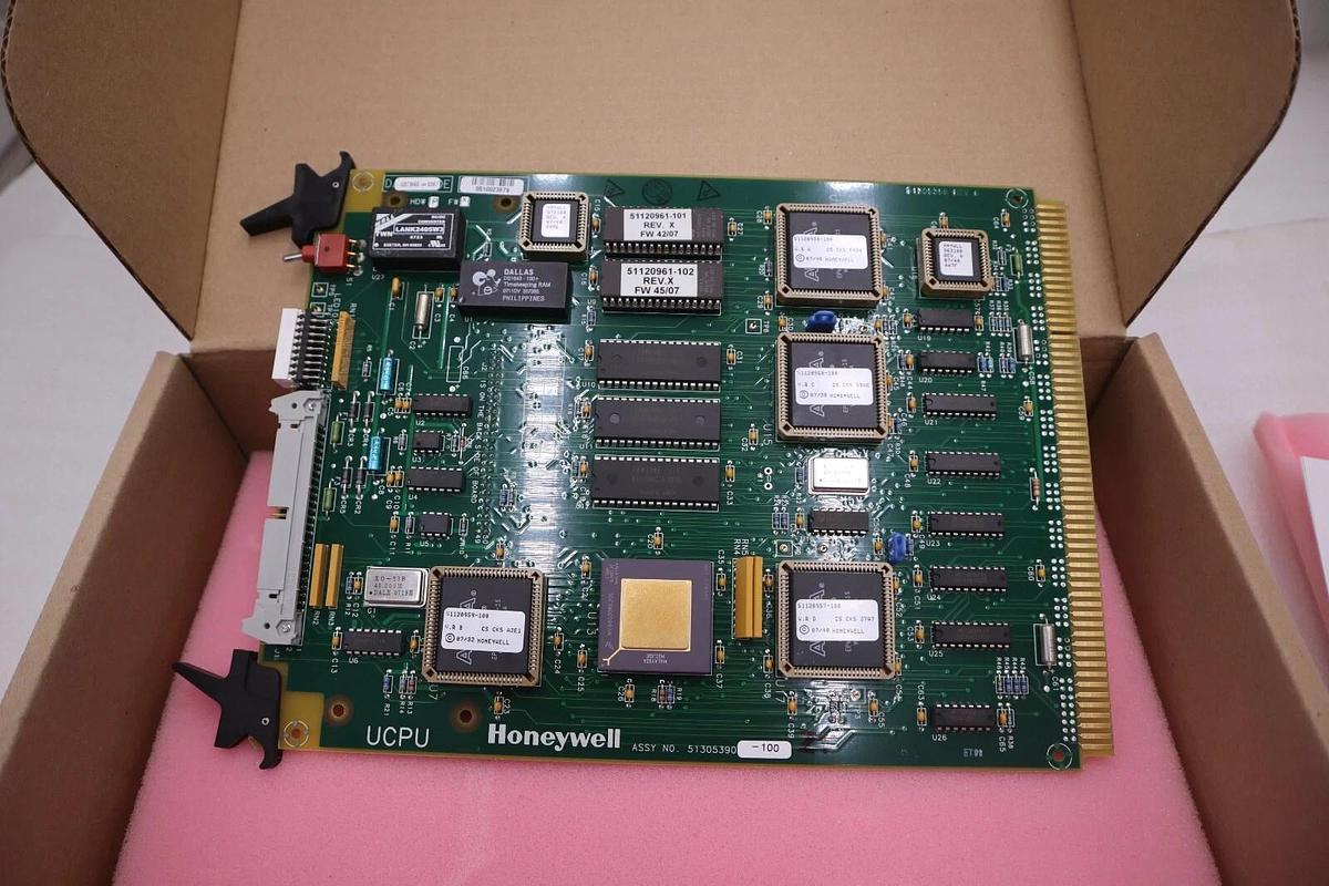 NEW Honeywell Card 51305390-100 UCPU KIT STOCK G219