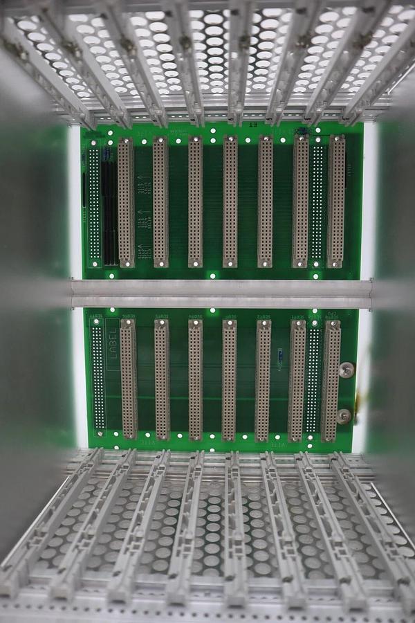 Robox AS5021.001 RACK UNIT / DOUBLE-42 TE / RIOR/6 5 SINGLE-SLOT BOARD STK 1276