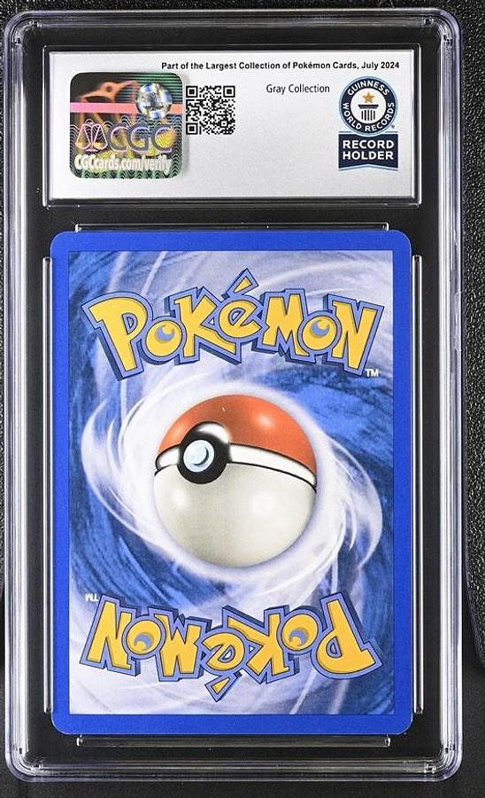 Used Vaporeon Pokémon 2003 English Skyridge 33/144 Non Holo Rare CGC WORLD RECORD 1/1
