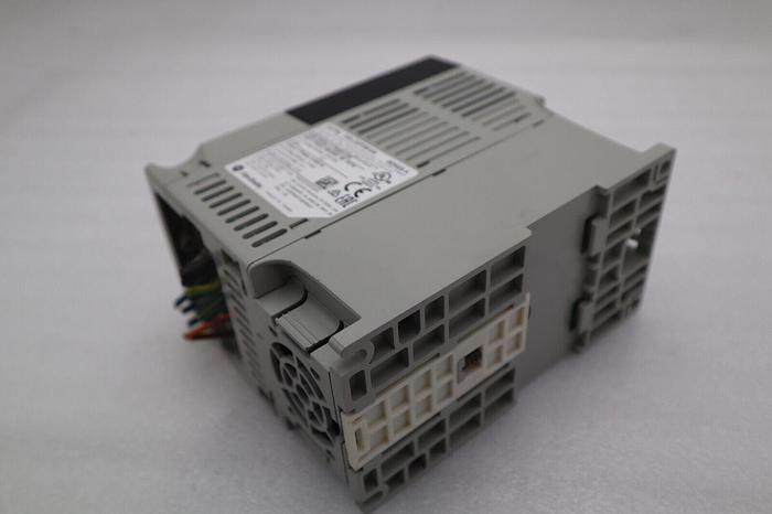 Used Allen Bradley 22A-D2P3N104 /A PowerFlex 4 AC Drive 1HP 3Ph 480V STOCK 5768