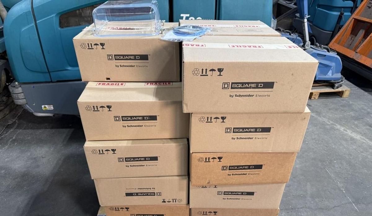 SCHNEIDER ELECTRIC SQUARE D S33859 (26 AVAILABLE) TRANSPARENT COVERS NEW IN BOX