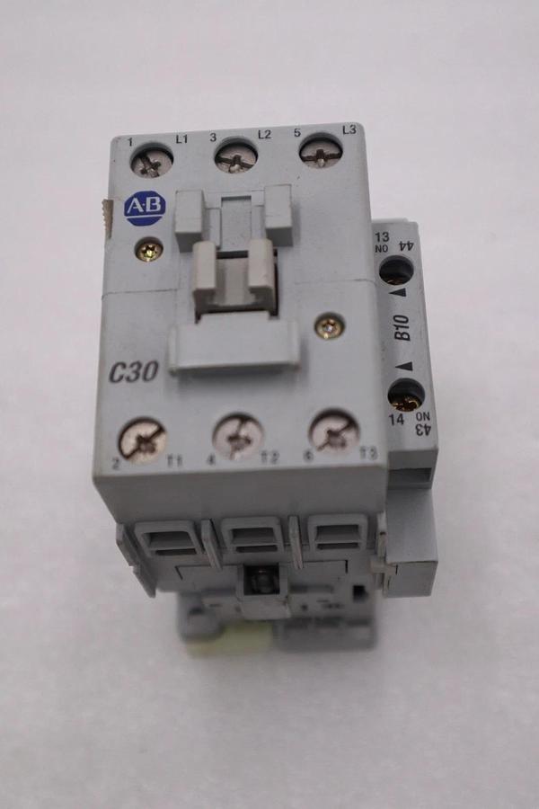 Used AB Allen-Bradley 100-C30*00 Series-B 600VAC Contactor STOCK H1193A