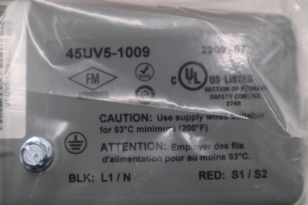 Used NEW WITH BOX FIREYE 45UV5-1009 120VAC (AS PICTURED) 1" STOCK 3486A