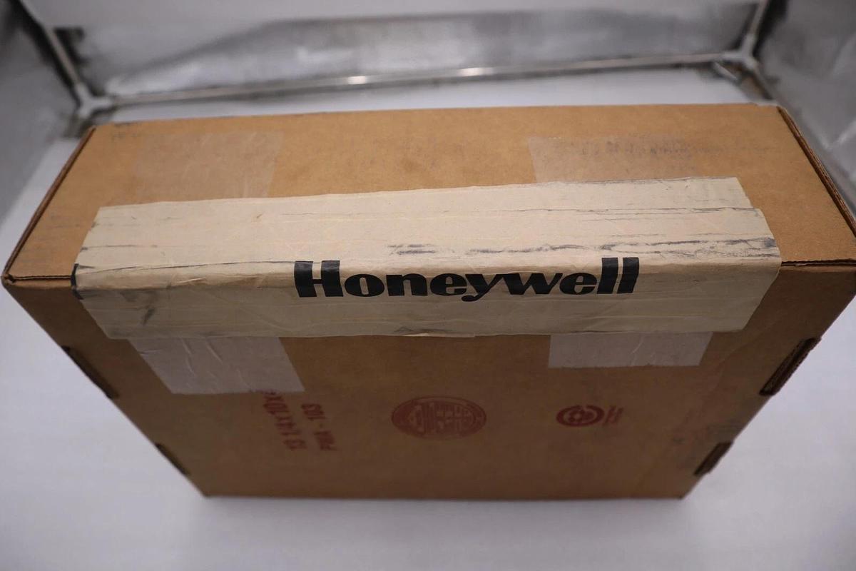 NEW IN BOX HONEYWELL ASSY NO 51153850-100 BOARD STOCK G63