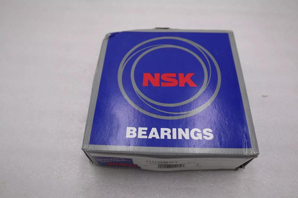 NEW NSK 22313EAE4C3 ROLLER BEARING STOCK B-3015