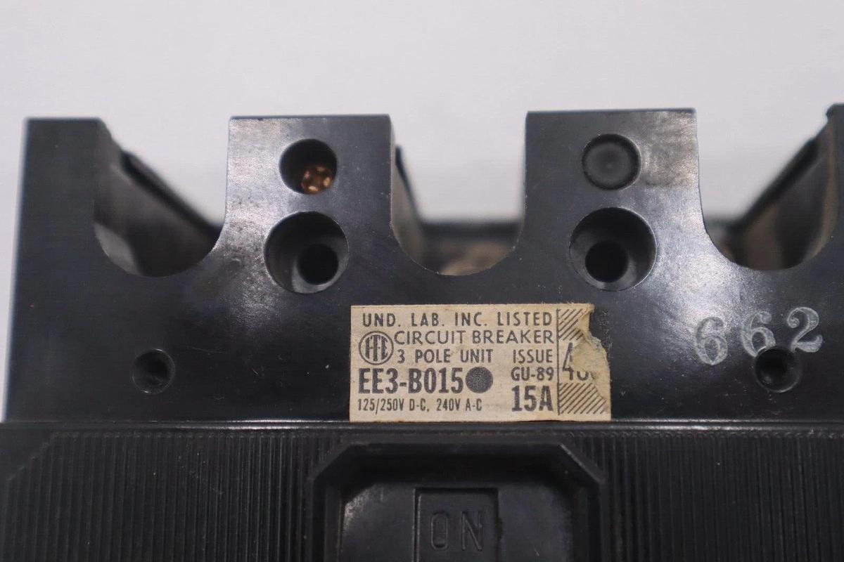 Used ITE CIRCUIT BREAKER EE3B015 15 AMP 3 POLE 240 VAC 125/250 VDC STOCK B-618