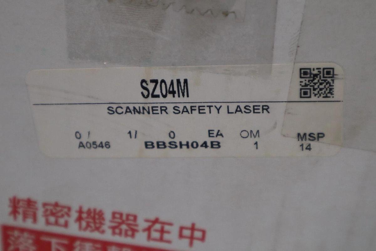 Used KEYENCE SZ-04M SAFETY LASER SCANNER SZ04M NEW IN BOX STOCK 4423A