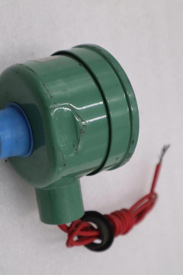 Asco Red Hat EF80172 Solenoid Valve 110/120 VAC NEW OPEN BOX STK L87C