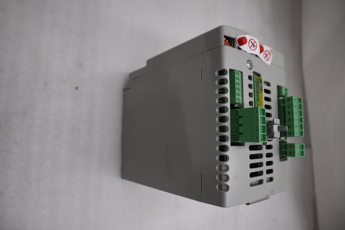 Used NEW Allen Bradley 2094-AC09-M02-S /A Kinetix 6000 Integrated Axis Module #SGF-15