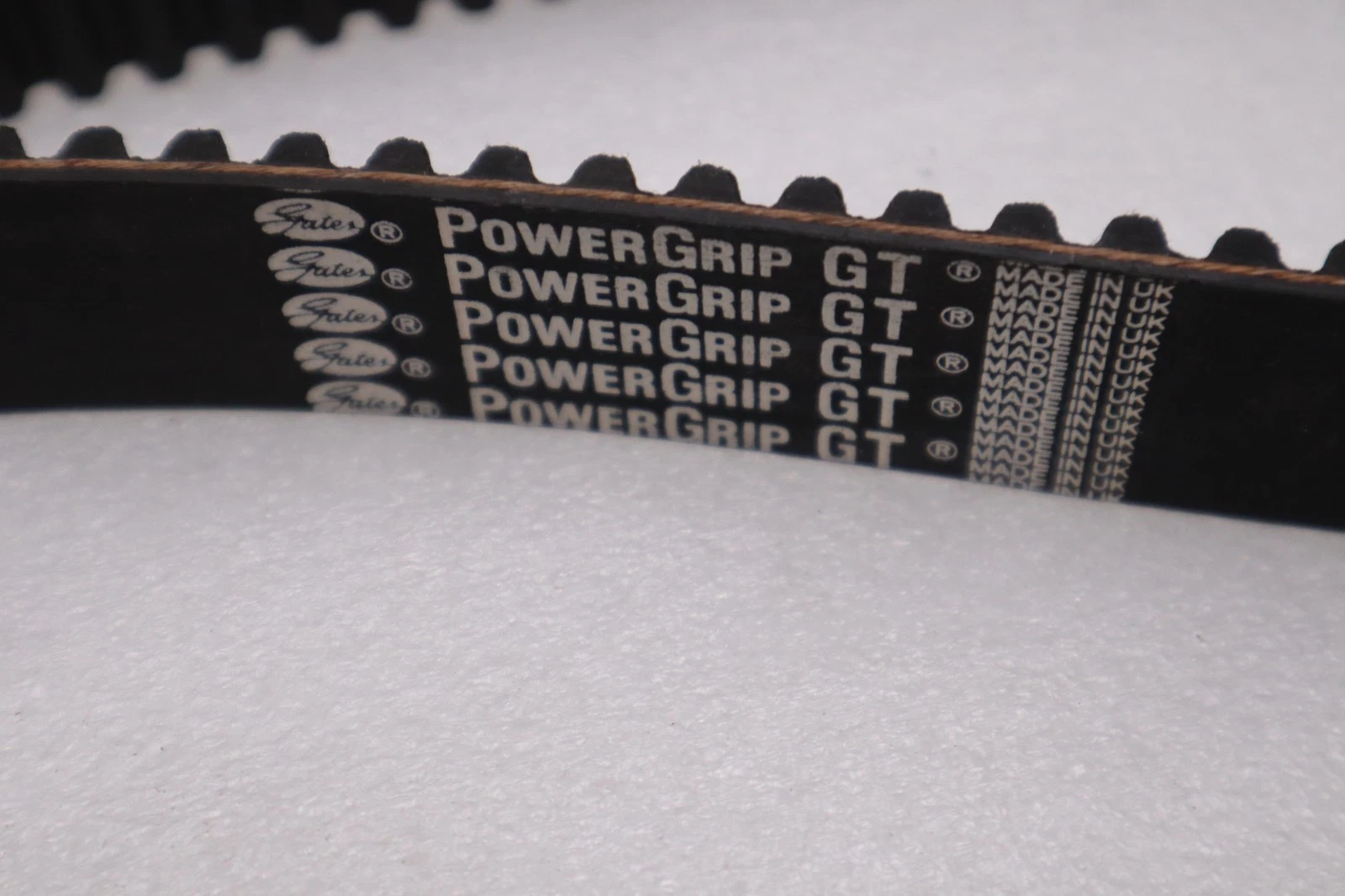 Used Gates 2400-8M-30/ 24008M30 Powergrip HTD V-Belt - STOCK M-19A