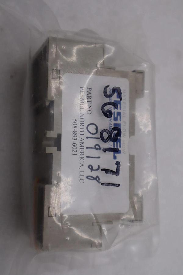 NEW OPEN BOX Omron P7S-14F-END  14-Pole Relay Socket 10A STOCK G1002A