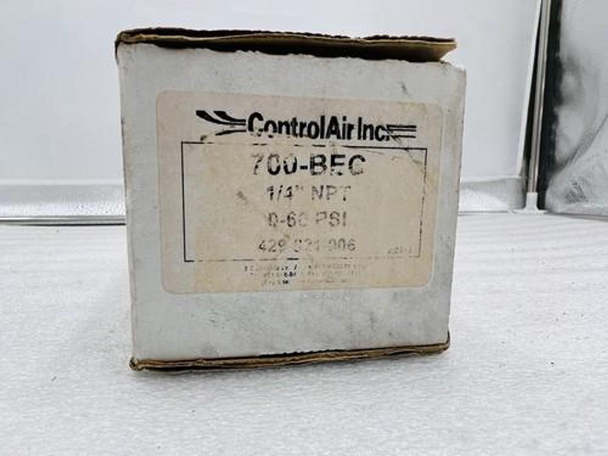 Used CONTROLAIR 700-BEC 1/4" 0-60 PSI NSFB STOCK 3950