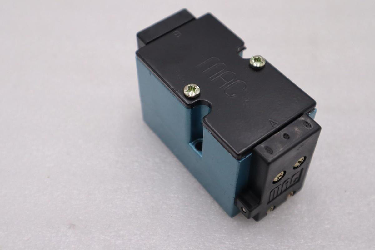 NEW MAC VALVES 82A-AB-000-RA 4/2 VALVE LESS BASE SINGLE REMOTE AIR STK H1468