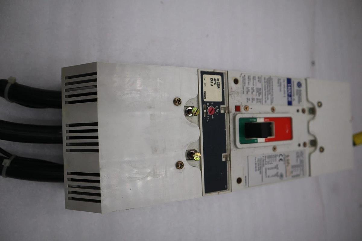 Used Allen Bradley 140U-J6X3 100A 3P 600V AC 250V DC Circuit Breaker STOCK H1866