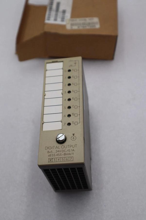 Used SIEMENS 6ES5453-8MA11 DIGITAL OUTPUT MODULE NEW STOCK #K-1198A