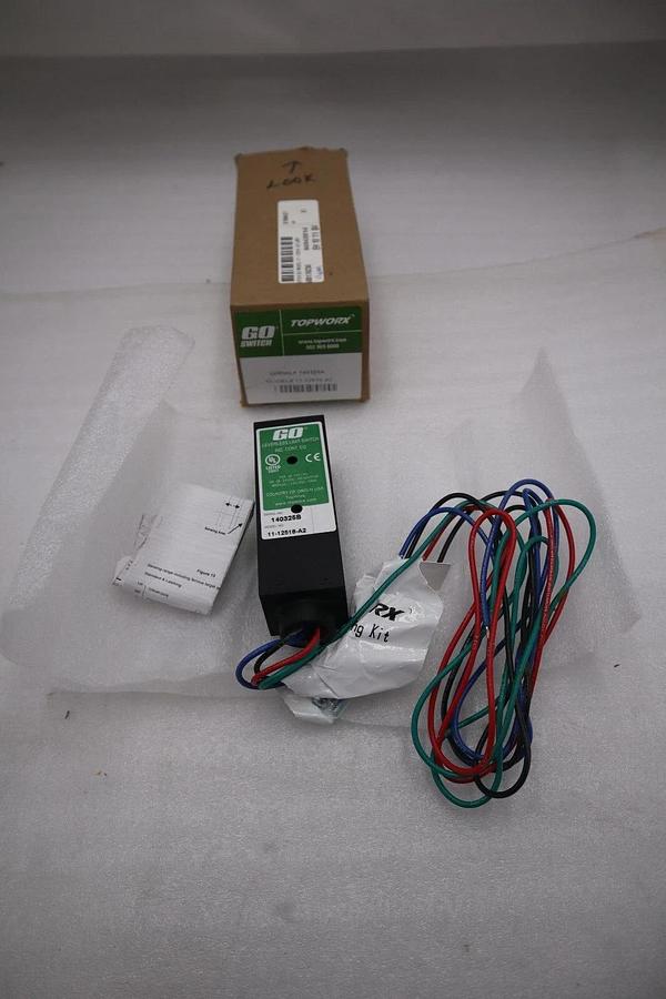 TOPWORX 11-12518-A2 / 1112518A2 NEW GO SWITCH STOCK G8A