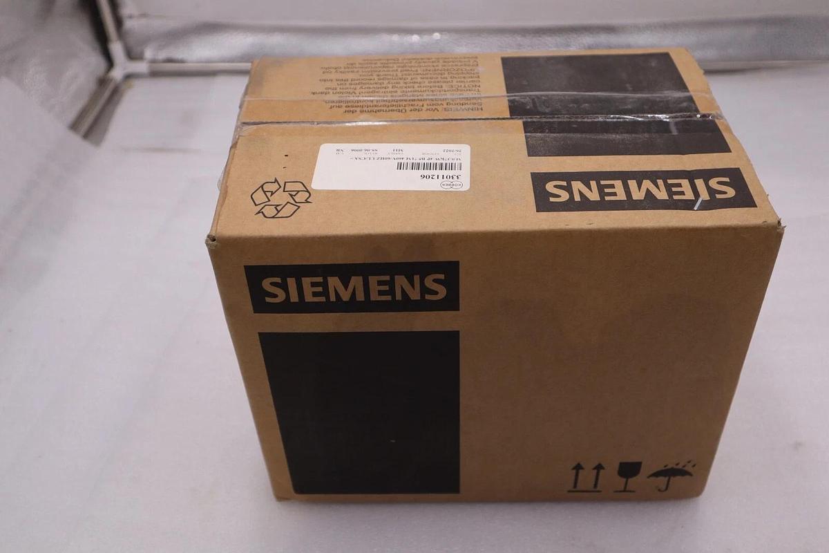 Used NEW IN BOX SIEMENS 1LE1001-0CB32-2FA4-Z ELECTRIC MOTOR 460/480V 60HZ STOCK 2585C