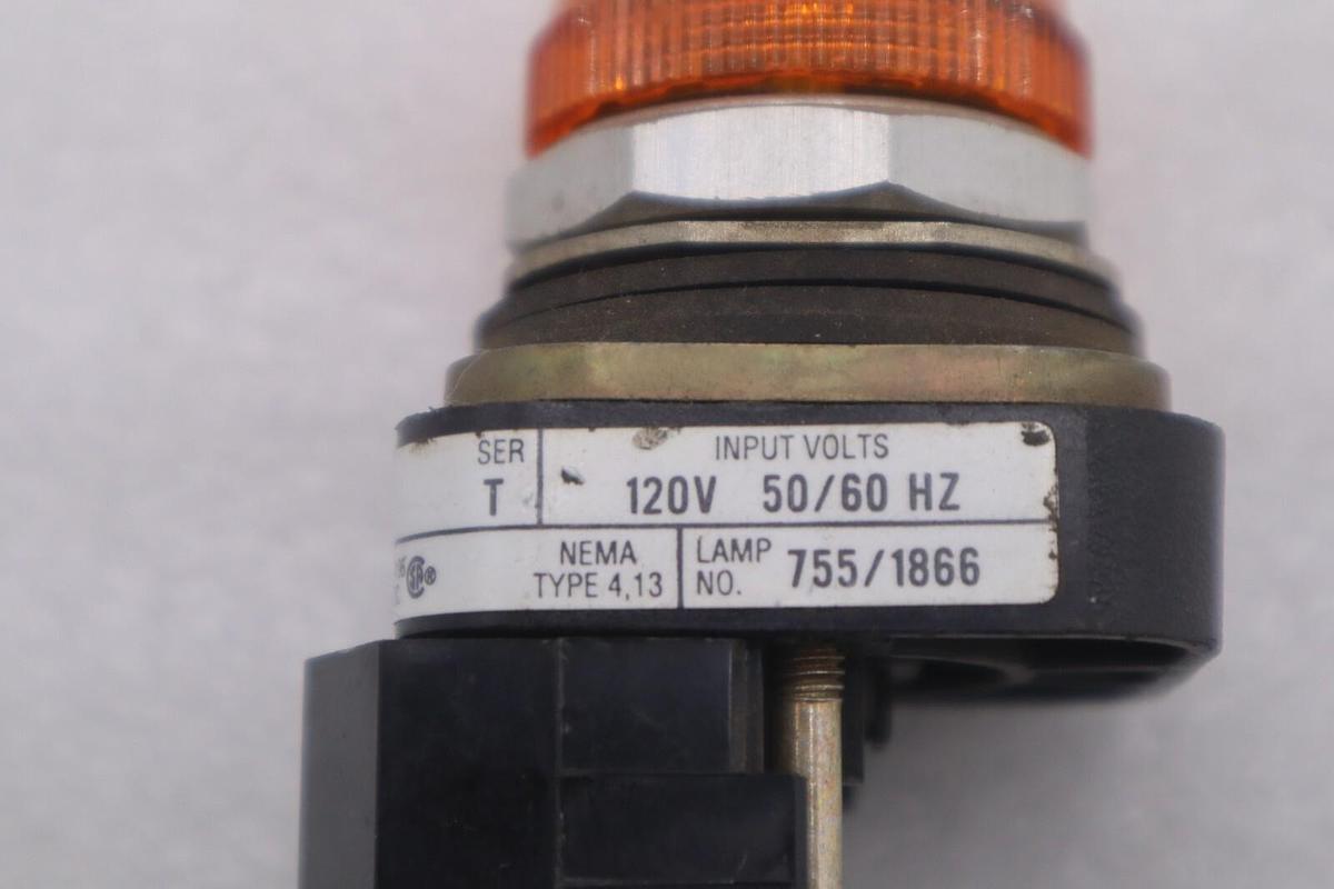 Used ALLEN BRADLEY 800T-P16 LIGHT STOCK #K-3695