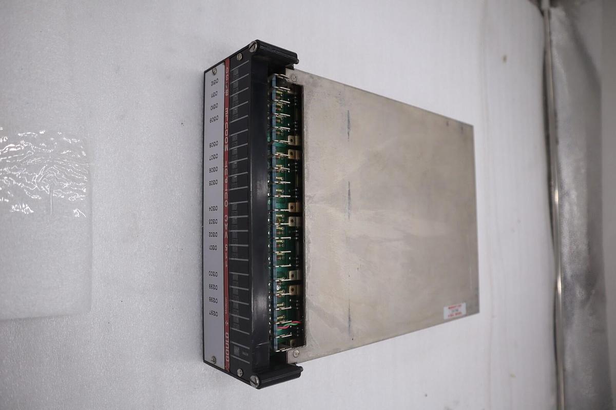 Used SCHNEIDER ELECTRIC B230-501 PLC MODULE STOCK G578