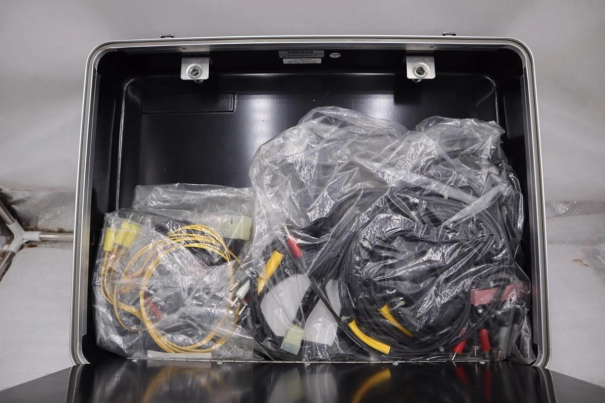 NEW OPEN BOX Siemens PTS 4 18-473-254-502 Breaker Portable Test Set STK H1061