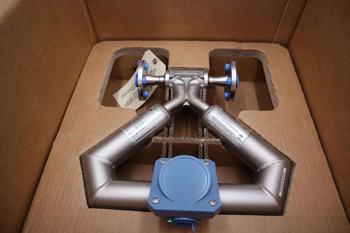 Used EMERSON CMF050M313NRAAEZZZ CORIOLIS METER ELITE 1/2 INCH DN15 - STOCK GF401