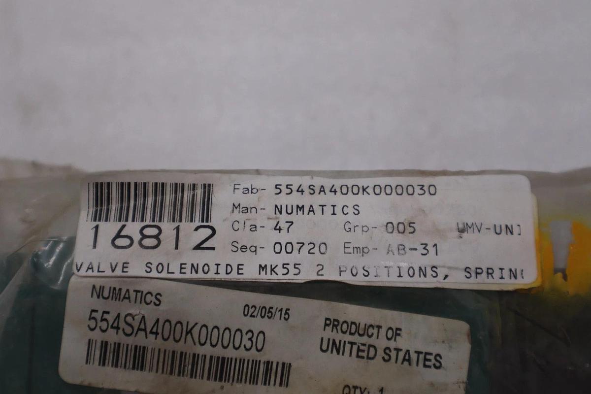Used NEW NUMATICS 554SA400K000030 SOLENOID VALVE 110/120, 50/60 - STOCK GF461A